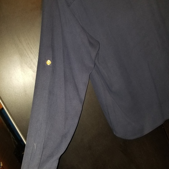 Button down top - Picture 4 of 6